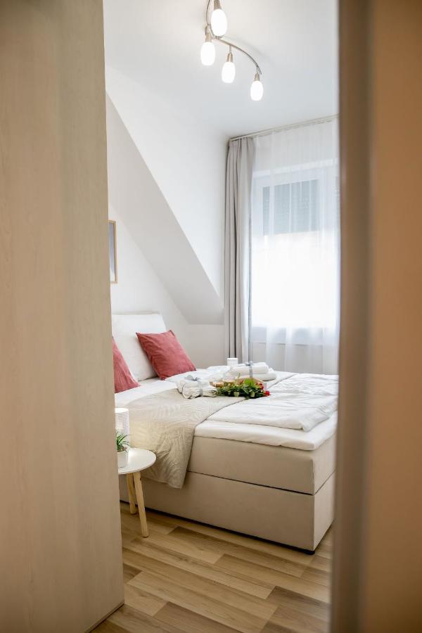 Rose Gold Apartment زالاجيرسيج المظهر الخارجي الصورة