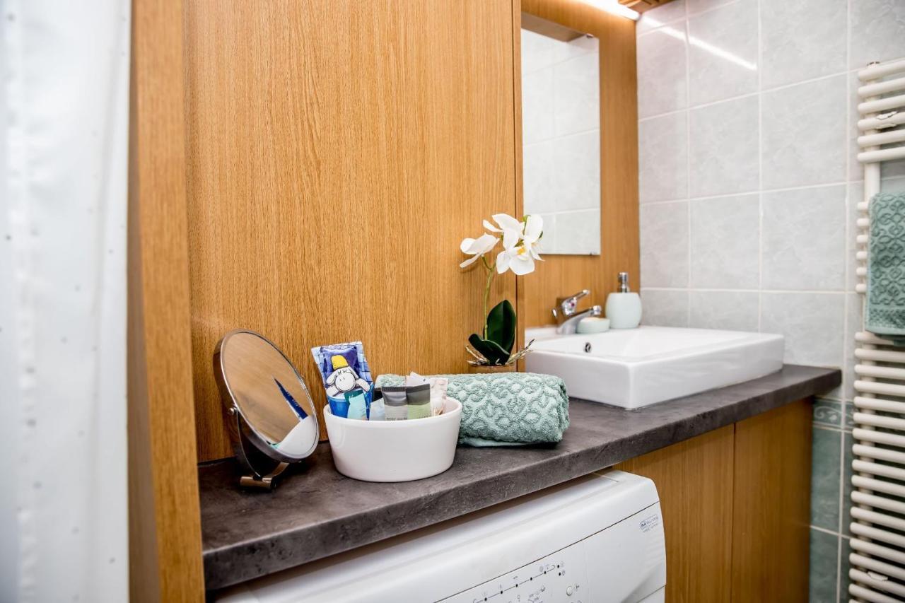 Rose Gold Apartment زالاجيرسيج المظهر الخارجي الصورة