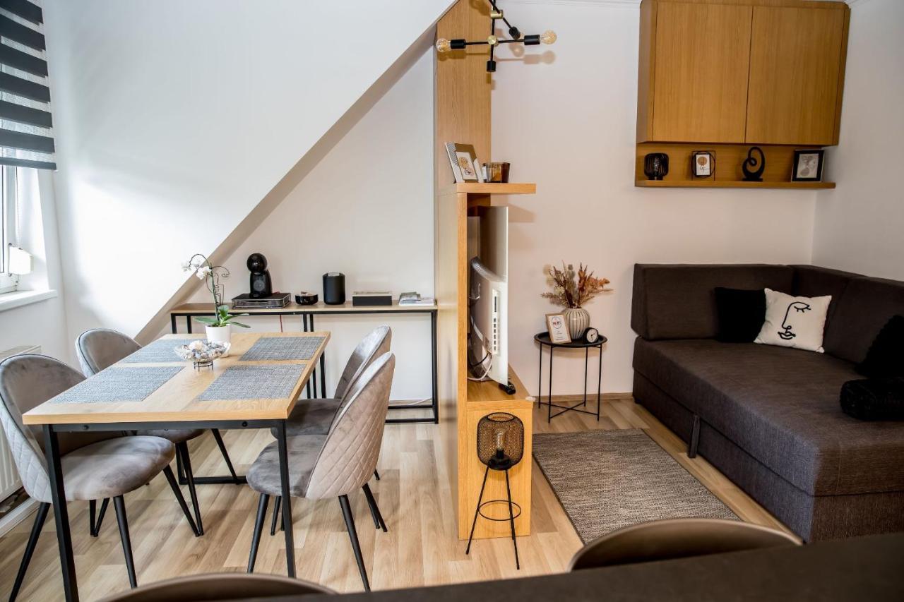 Rose Gold Apartment زالاجيرسيج المظهر الخارجي الصورة